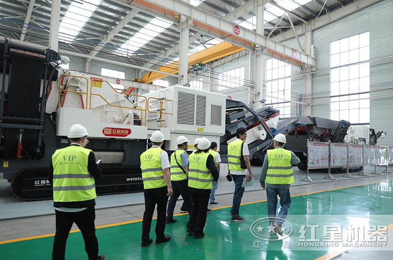 移動(dòng)破碎站常見類型，移動(dòng)破碎機(jī)生產(chǎn)廠家