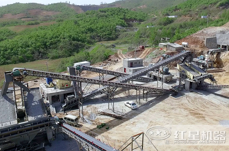 南陽生產現場，根據產量搭配生產線設備